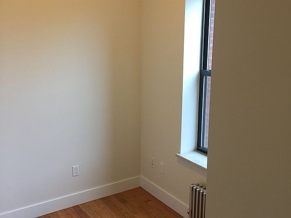 4th image of 19 Stanton St #22D