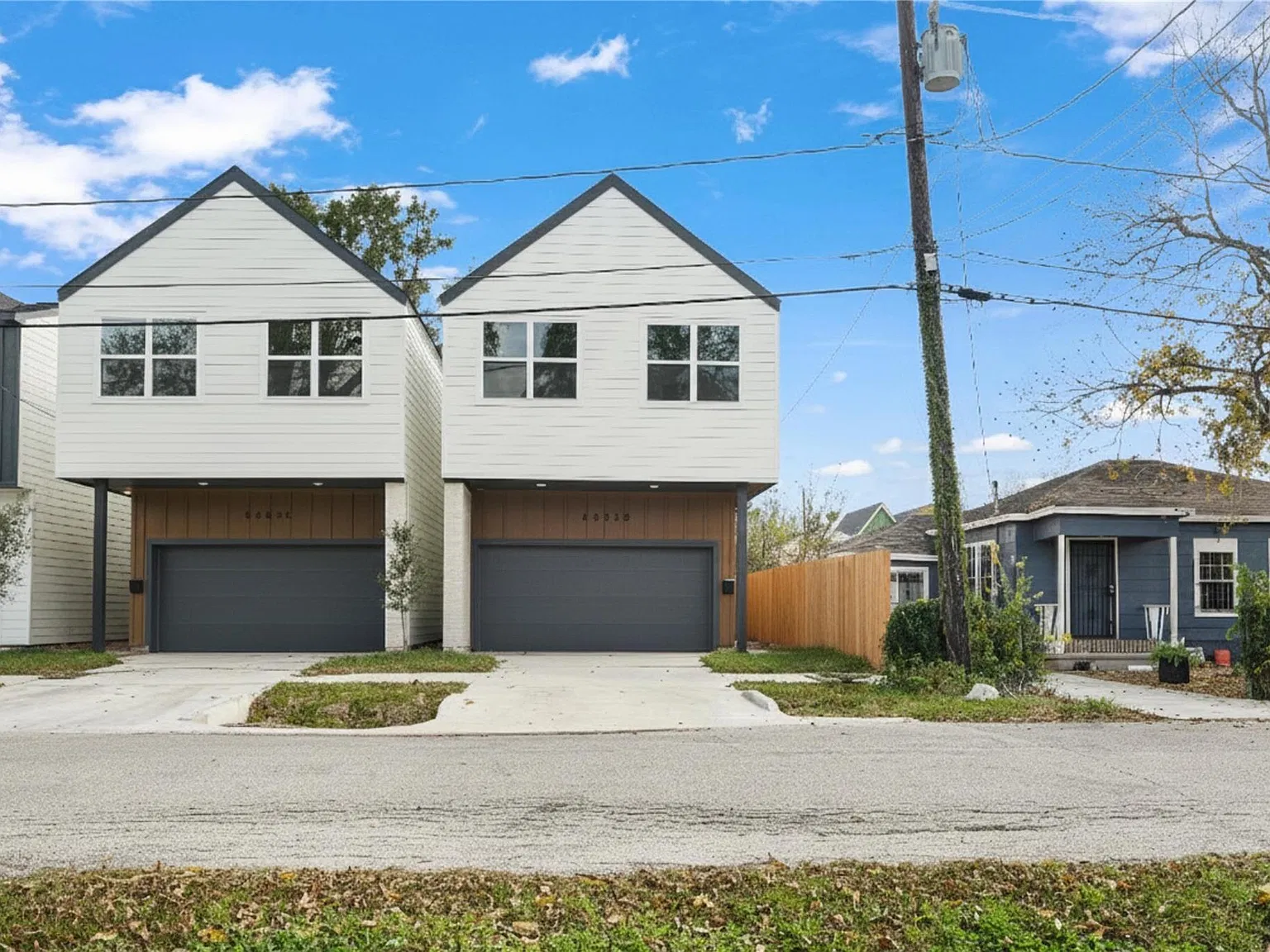 3 bed, 3.5 bath, 2008 sqft, $2,600 — Photo 2