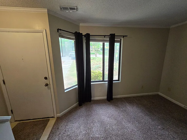 6911 Staghorn Ln — Photo 4