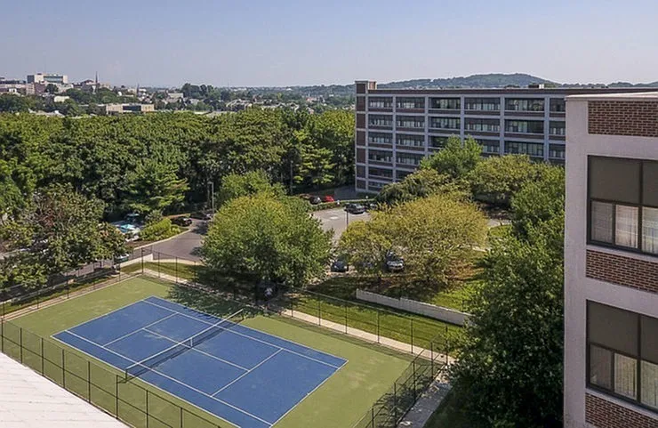 Bridgeview — Photo 2