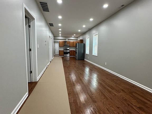 3rd image of 5649 Sohl Ave Unit 1