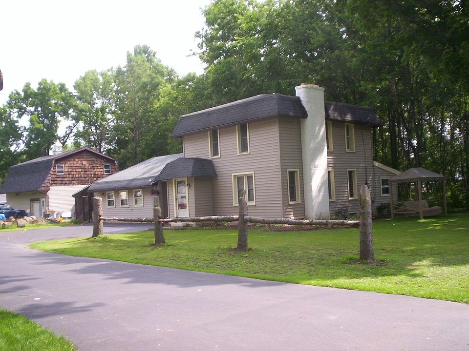 house & garage with apartment