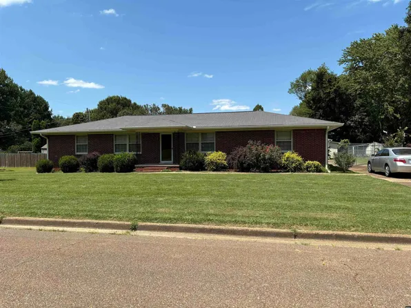 2208 Evergreen St, Union City, TN 38261