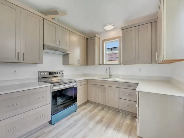 66 W Bond St APT A, Astoria, OR 97103