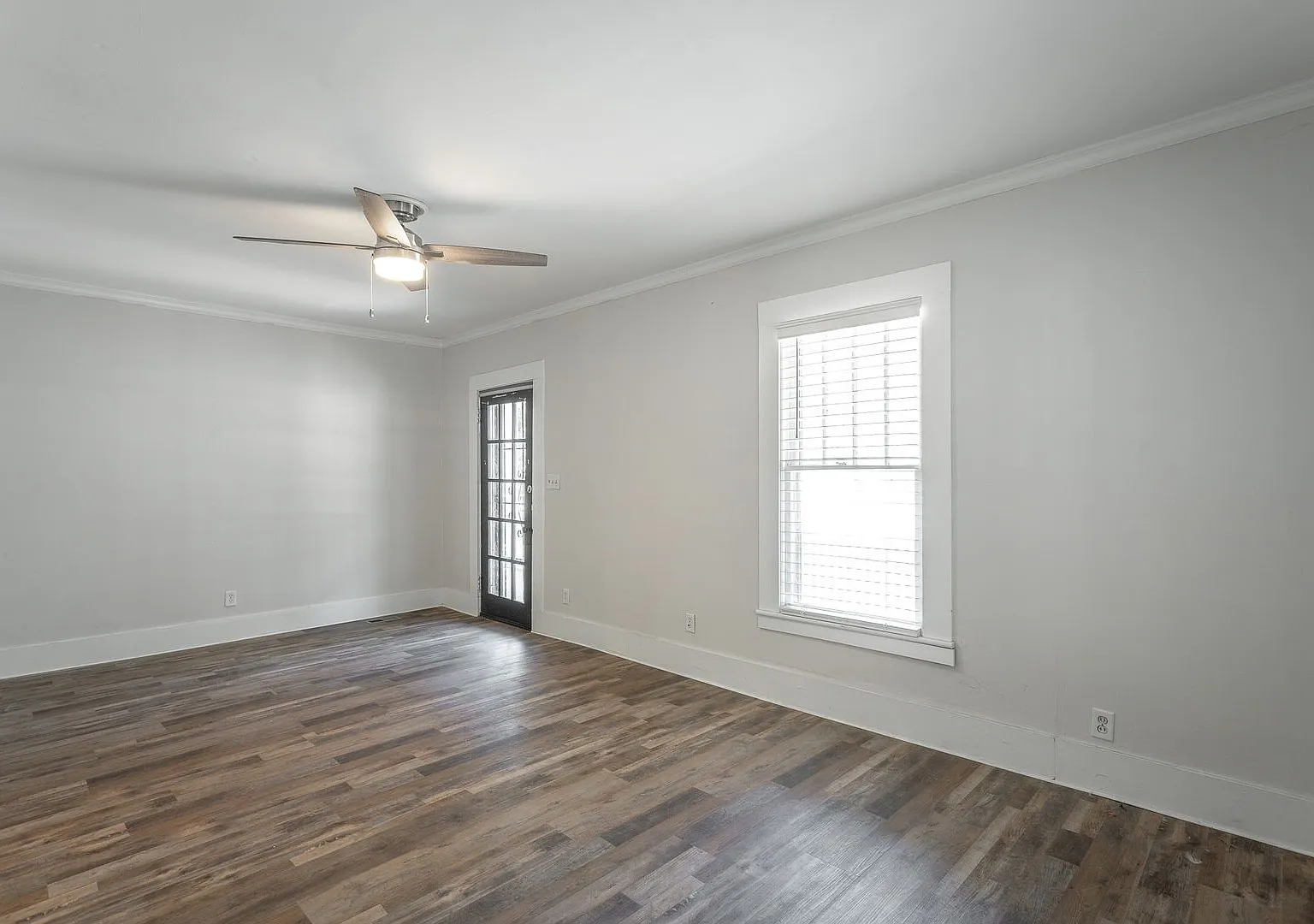 3 Bedroom Home in North Chattanooga with Large Backyard & Deck — Photo 3