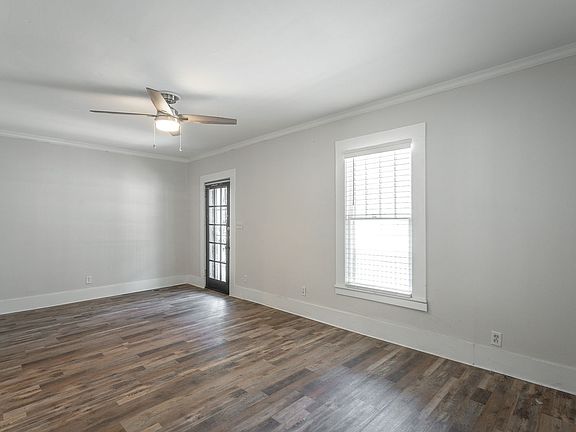 3rd image of 1420 Hixson Pike