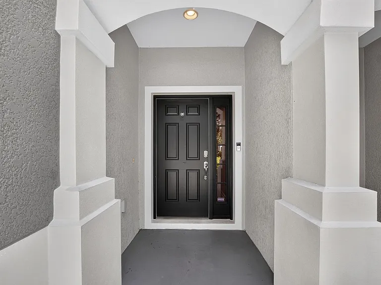 10137 Pink Palmata Ct — Photo 3