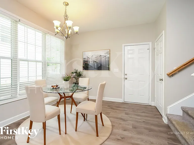 1818 Yarbrough Dr — Photo 7