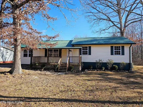 827 Deer Lodge Hwy, Sunbright, TN 37872