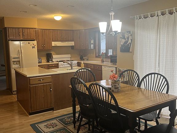 5th image of 3338 Glenside Blvd