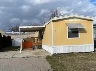 118 S Wildflower Ln, Eagle, ID 83616