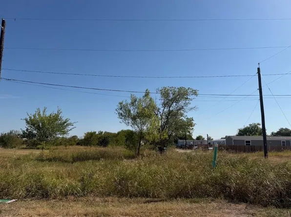 503 W Brook St, Bartlett, TX 76511