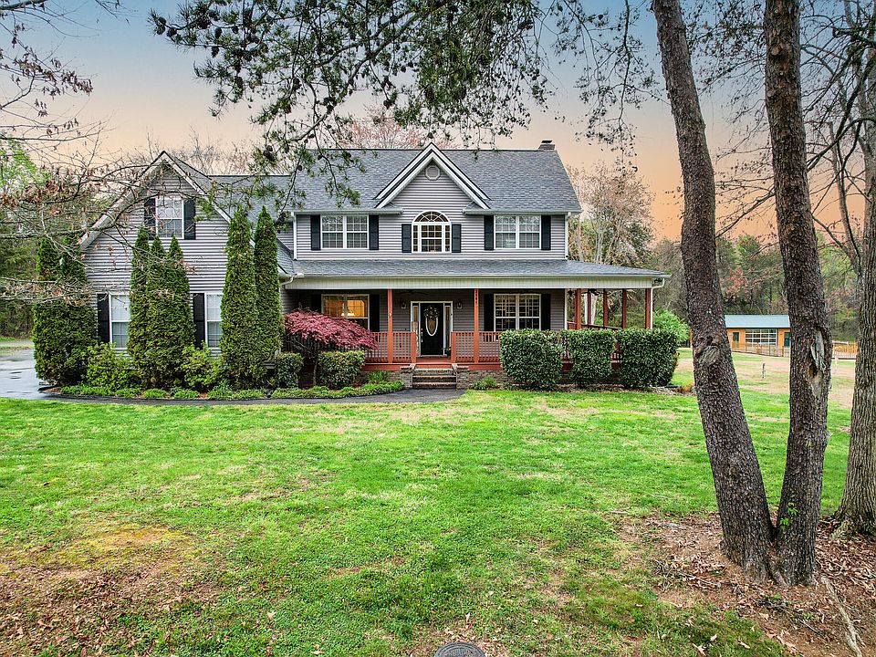 1st image of 3604 Cove Ln