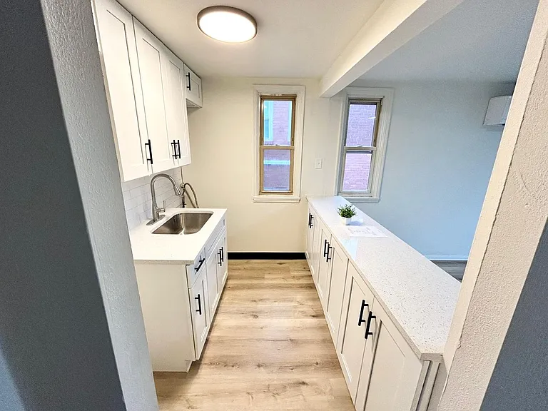 Charming 1, 2, and 3-Bedroom Townhomes in a Quiet Pittsburgh Neighborhood — Photo 86