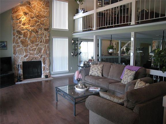 3rd image of 164 Westgate Dr #164