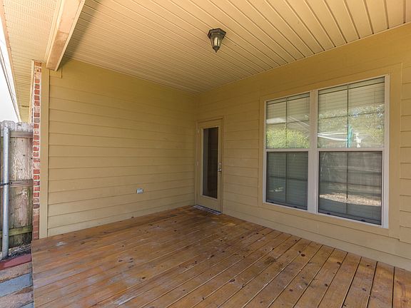 4th image of 207 Cedar Grove Dr