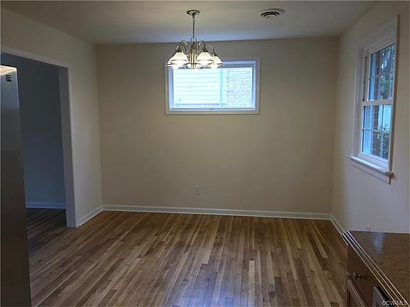 2nd image of 2125 Jarman Ln