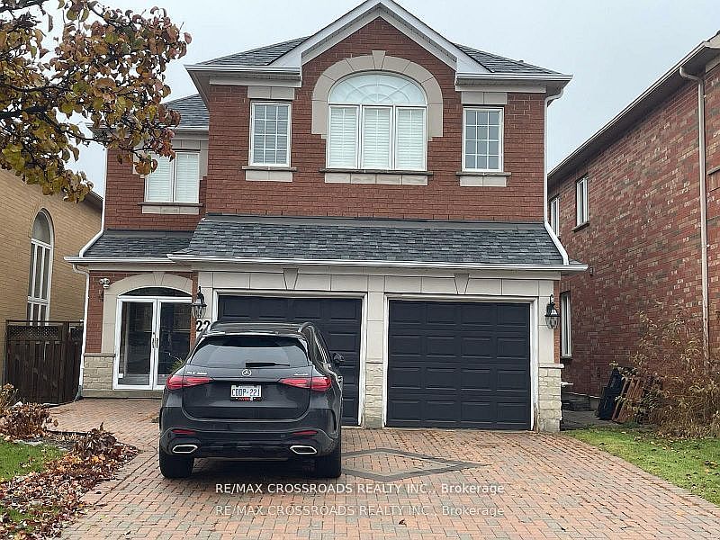 1st image of 22 Walnut Grove Cres