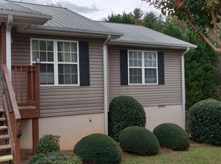683 Grant St, Clarkesville, GA 30523