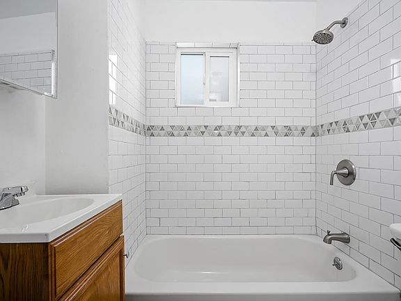 3rd image of 2932 1/2 Asbury St