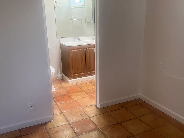74300 Candlewood St #7 — Photo 5