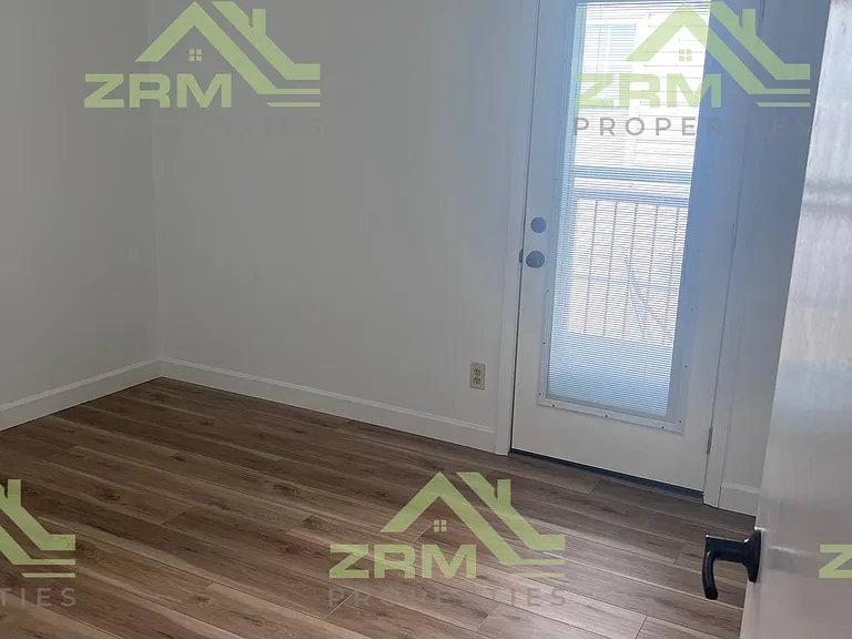 509 Monroe St #4 — Photo 7
