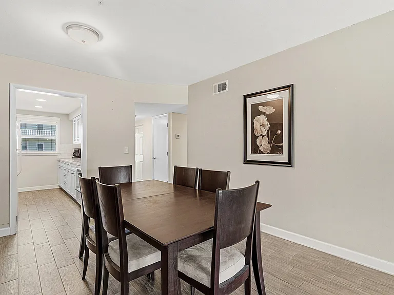 2440 SW 22nd Ave #703 — Photo 7