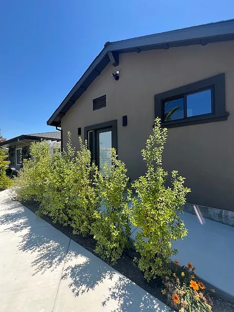 Studio, 250 sqft, $1,600 — Photo 1