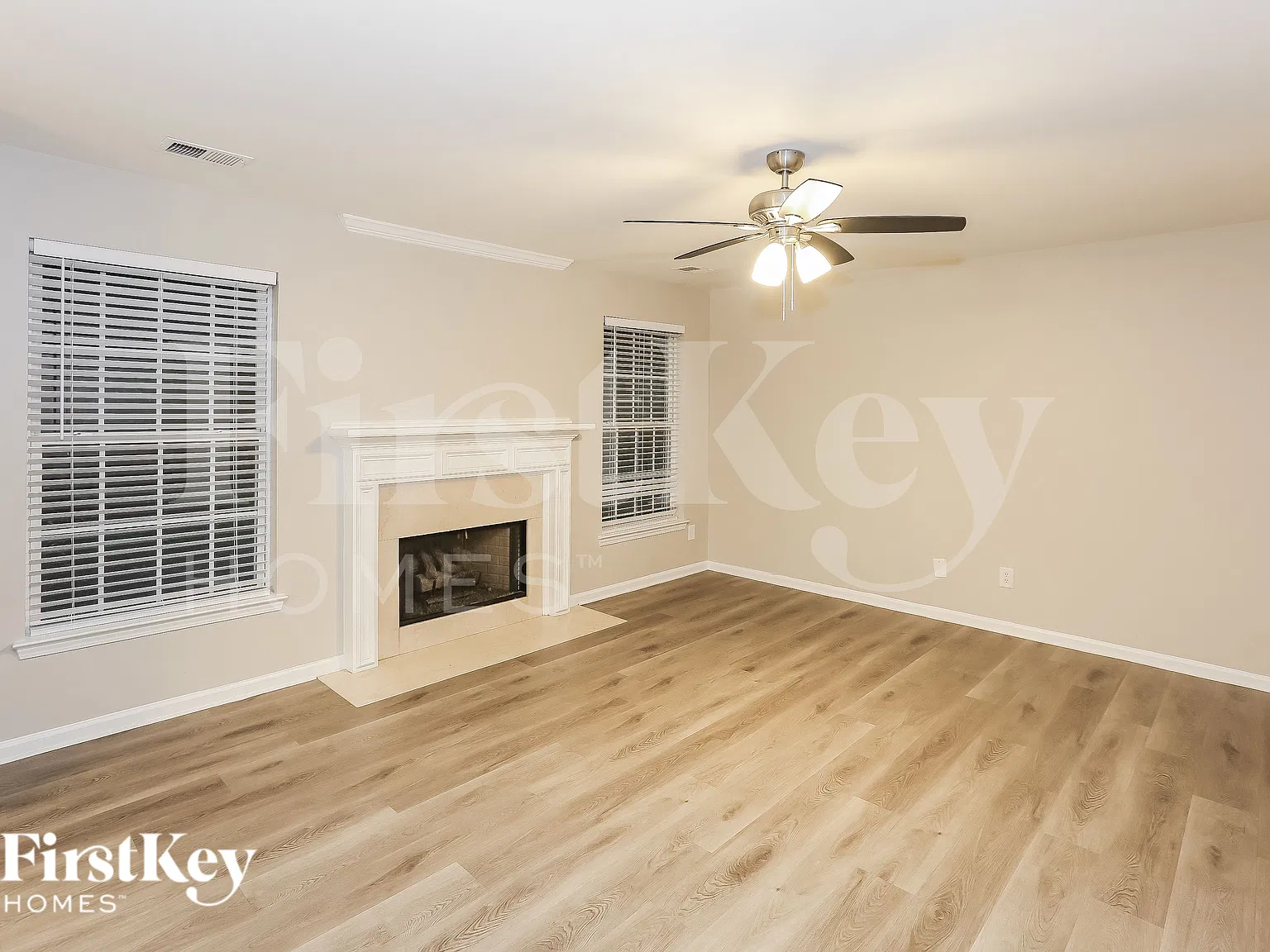 3 bed, 2.5 bath, 2306 sqft, $2,515 — Photo 4