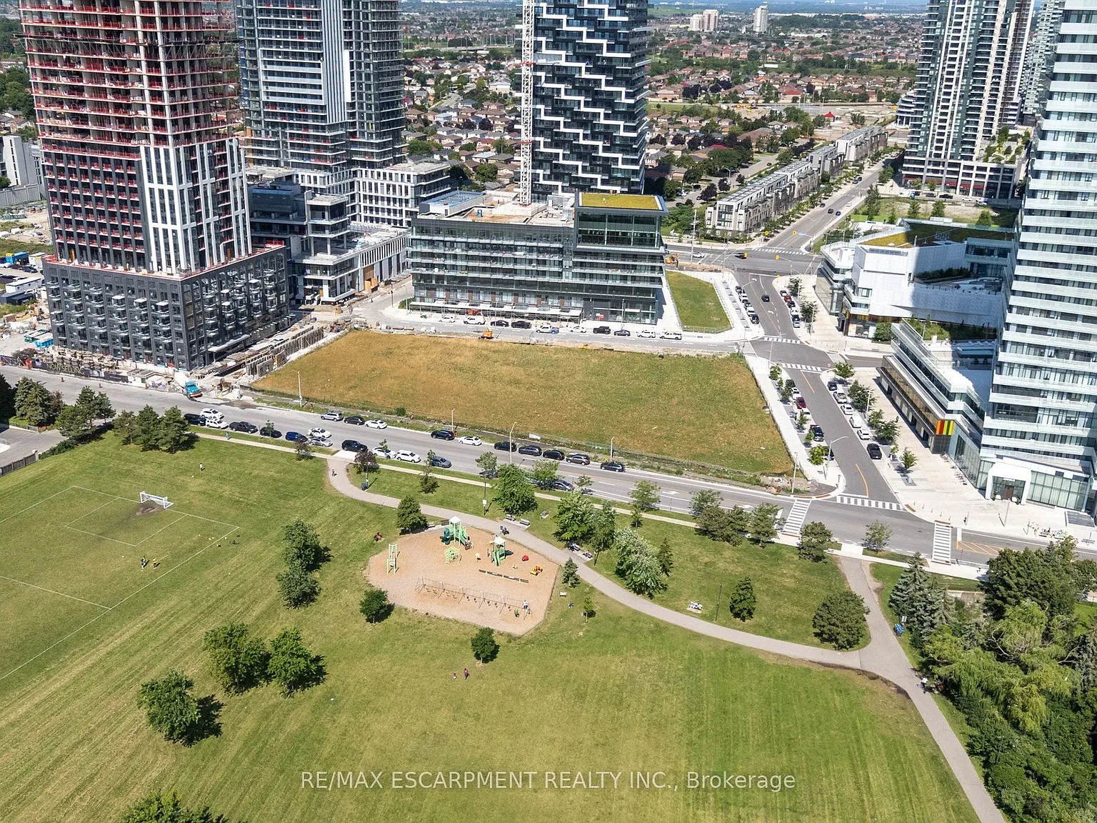 2 bed, $3,000 — Photo 4