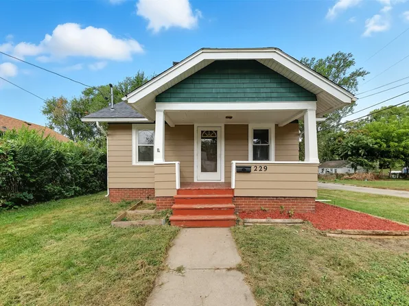 229 E 13th St N, Newton, IA 50208