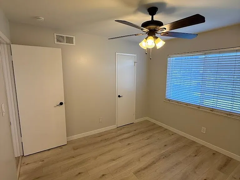15148 Oro Grande St — Photo 41