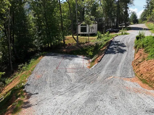 20 Kimberly Ln, Franklin, NC 28734