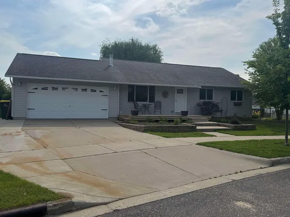 45 Jaz Cir, Reedsburg, WI 53959