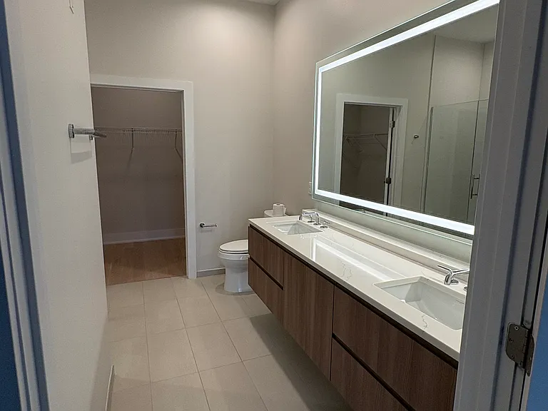 701 Swann Ave #605 — Photo 12