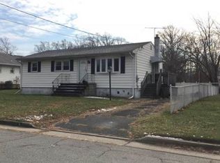 125 Rock Ln, Middlesex, NJ 08846