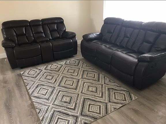 3rd image of 4601 Knobhill Dr