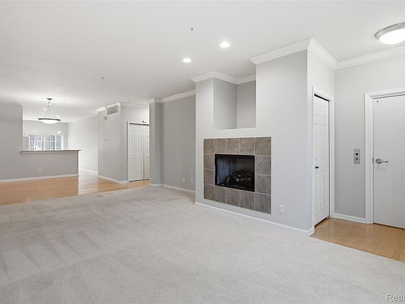 4th image of 1468 Devon Ln