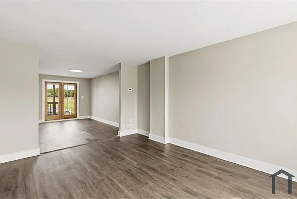 7944 Saint Monica Dr — Photo 3