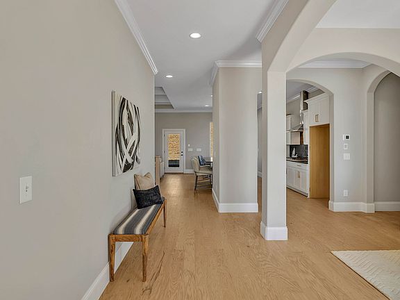 5th image of 7080 Big Oak Ln