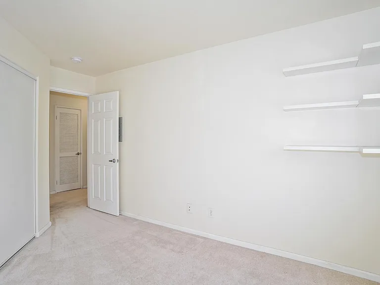 2042 Coolidge St — Photo 19