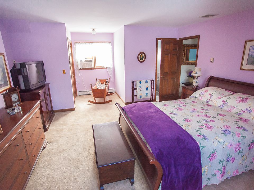 1st image of 25 Kipp Rd