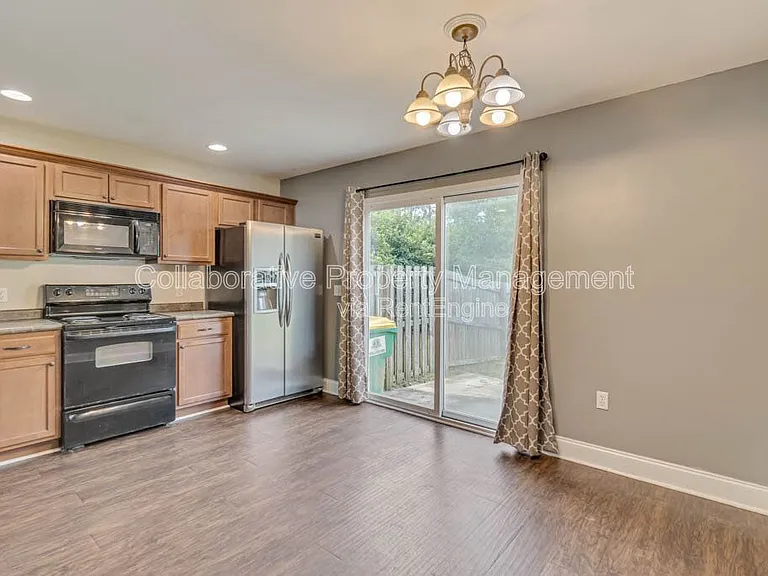 103 W Tietgen St — Photo 12