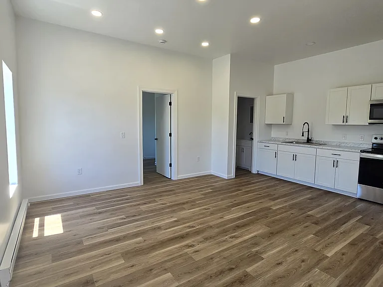 514 Lincoln Way E #1 — Photo 4