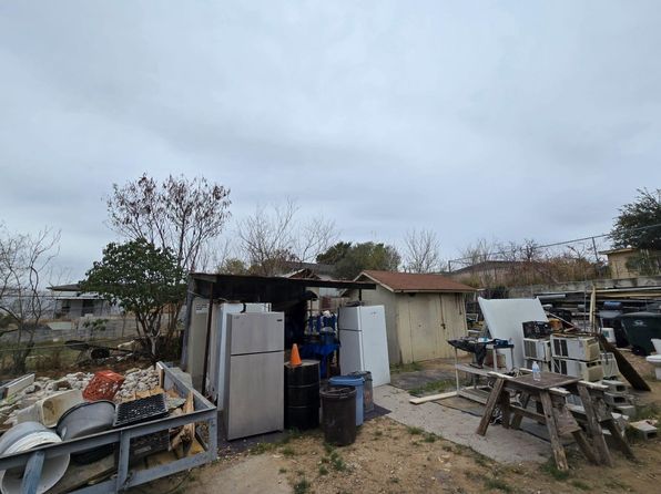 laredo-texas-49618133 picture