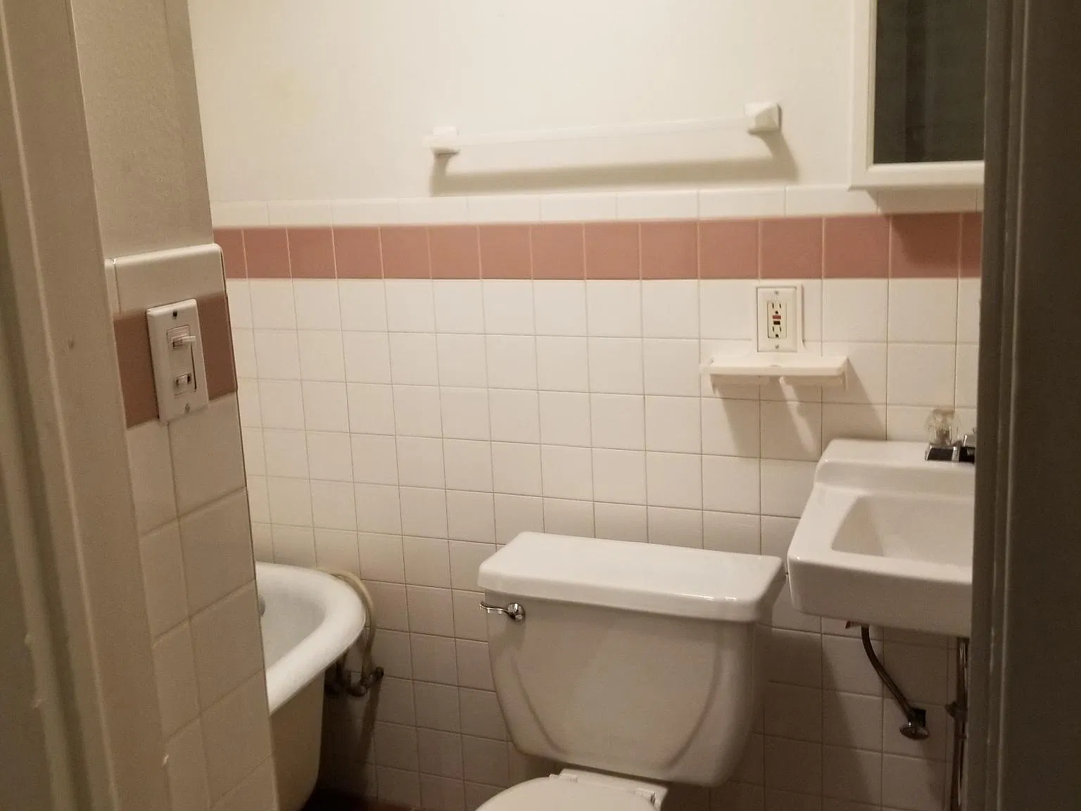 Studio, 370 sqft, $880 — Photo 4