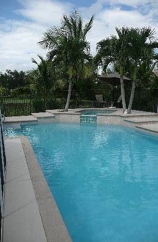 2nd image of 1350 Pampas Way