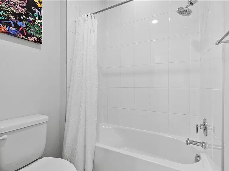 16493 Helix Ct — Photo 14