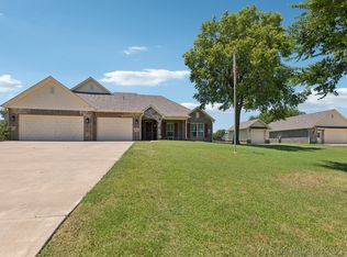 1128 N 14th St, Collinsville, OK 74021