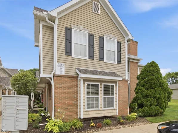 3284 Lenox Village Dr Unit 104, Fairlawn, OH 44333